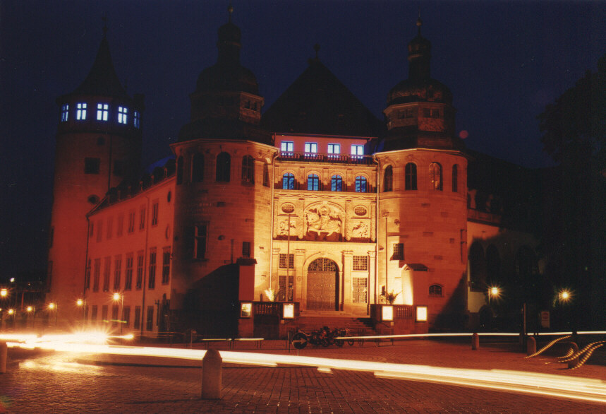 Historisches Museum Speyer bei Nacht 130kb